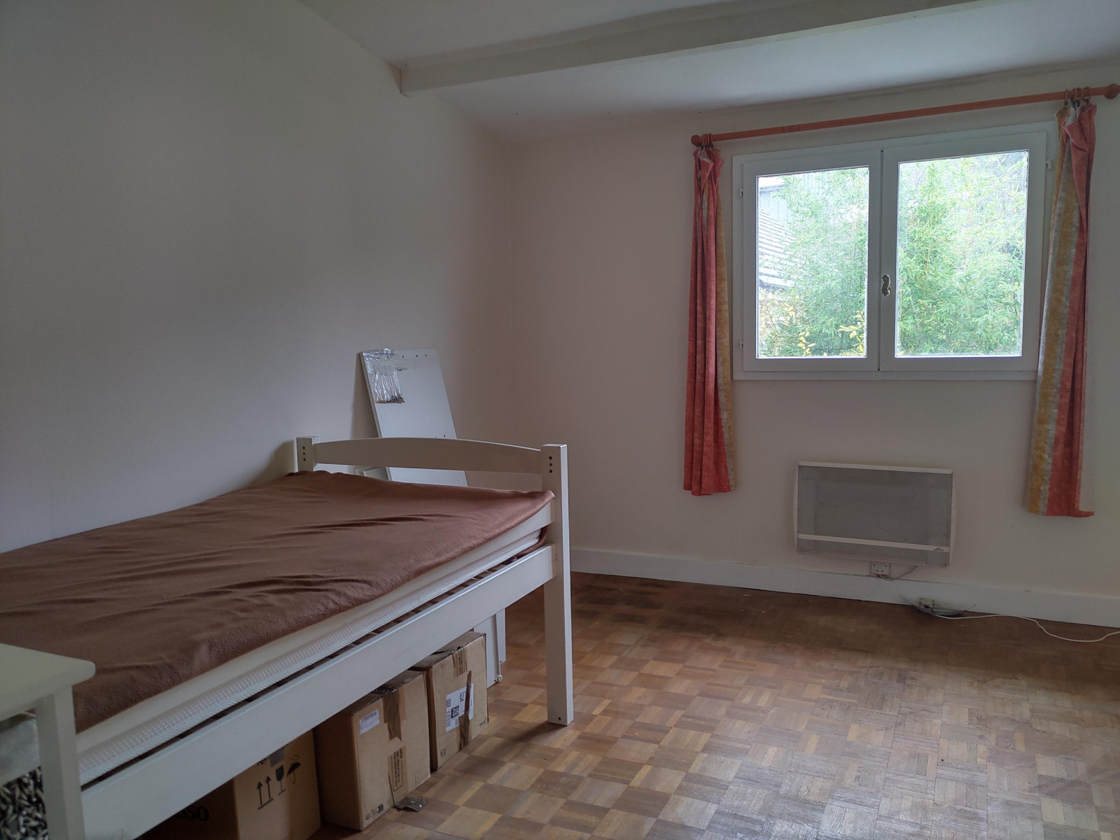 
                                                Vente
                                                 bien située bon potentiel terrasse