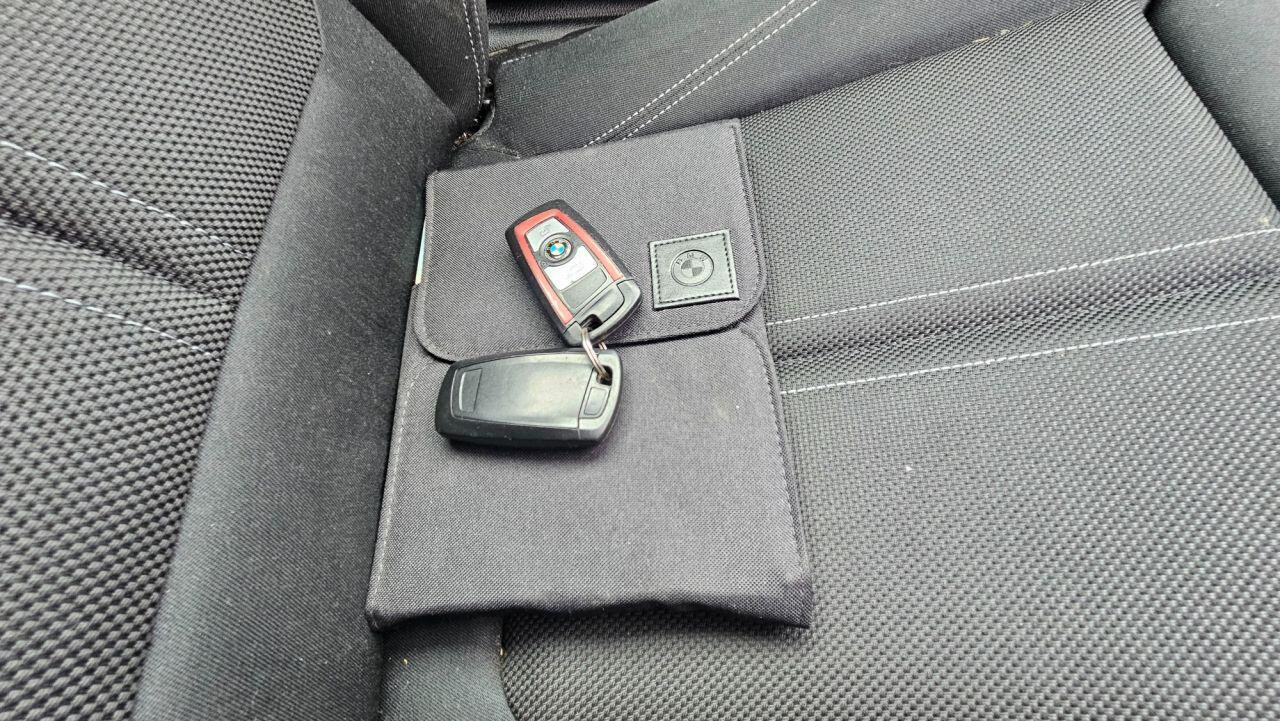 
                                                Voiture
                                                 BMW 1 SERIES 1.5 118i Sport Hatchback 3dr Petrol Manual Euro 6 (s/s) (136 ps) MOT 3/27 PSH 36K ONLY ULEZ