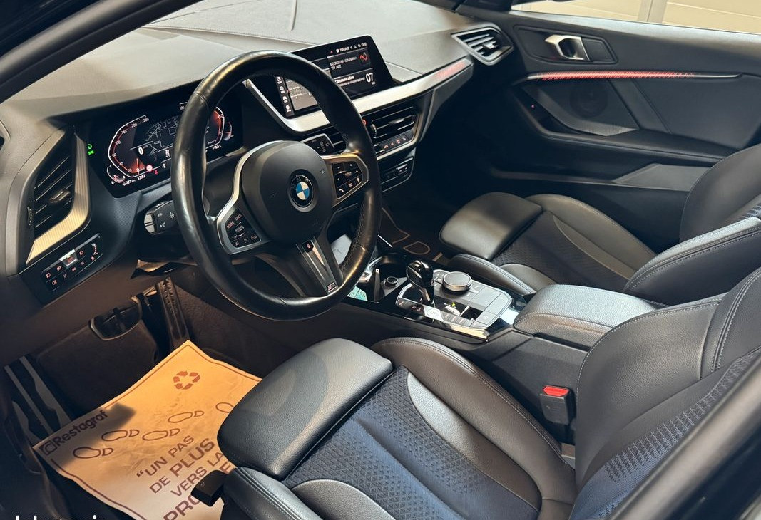 
                                                Voiture
                                                 BMW 1 series M Sport