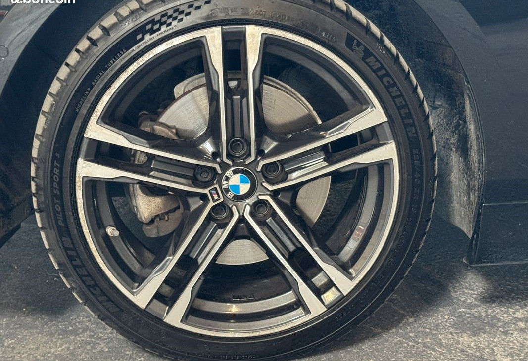 
                                                Voiture
                                                 BMW 1 series M Sport