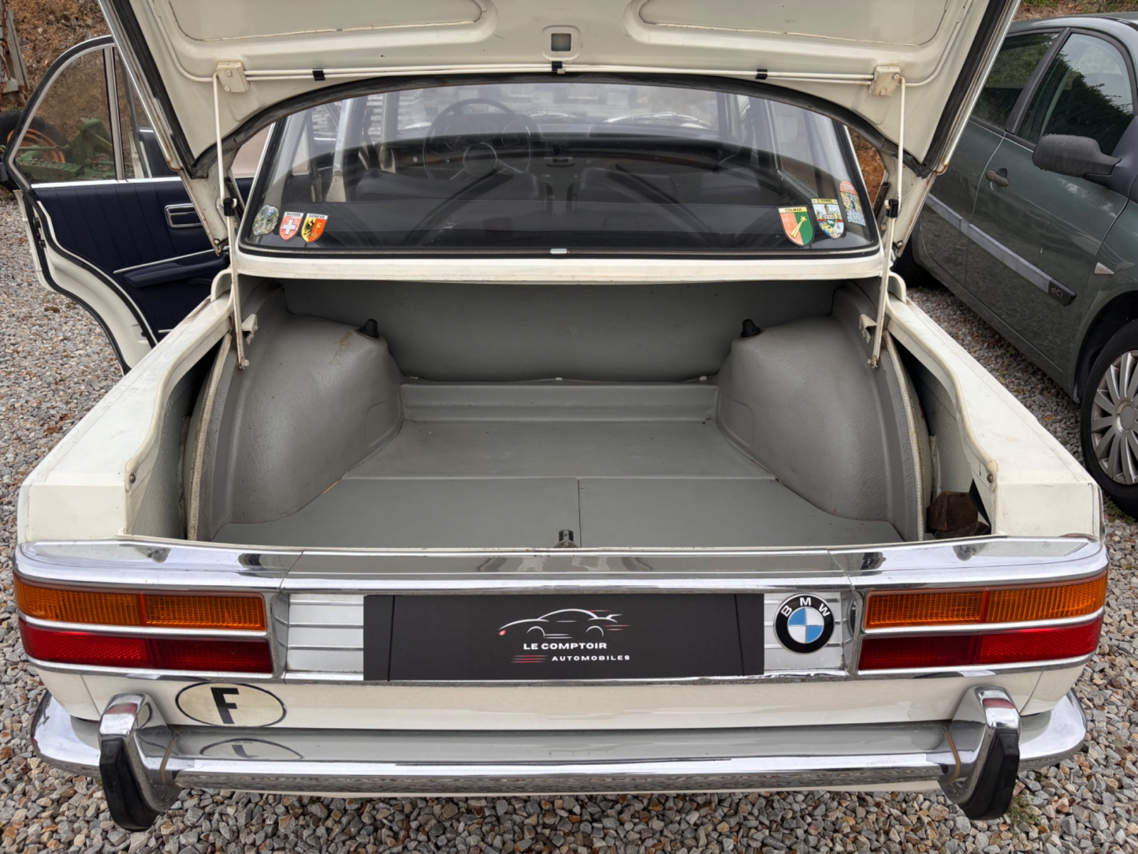 
                                                Voiture
                                                 BMW 2000 – 05/12/1968