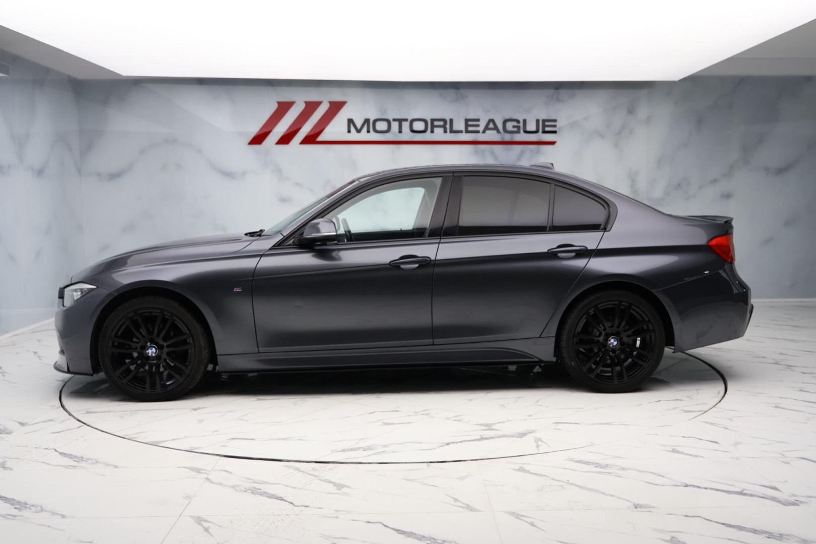 
                                                Voiture
                                                 BMW 3 Series 2.0 320d M Sport Auto xDrive Euro 5 (s/s) 4dr