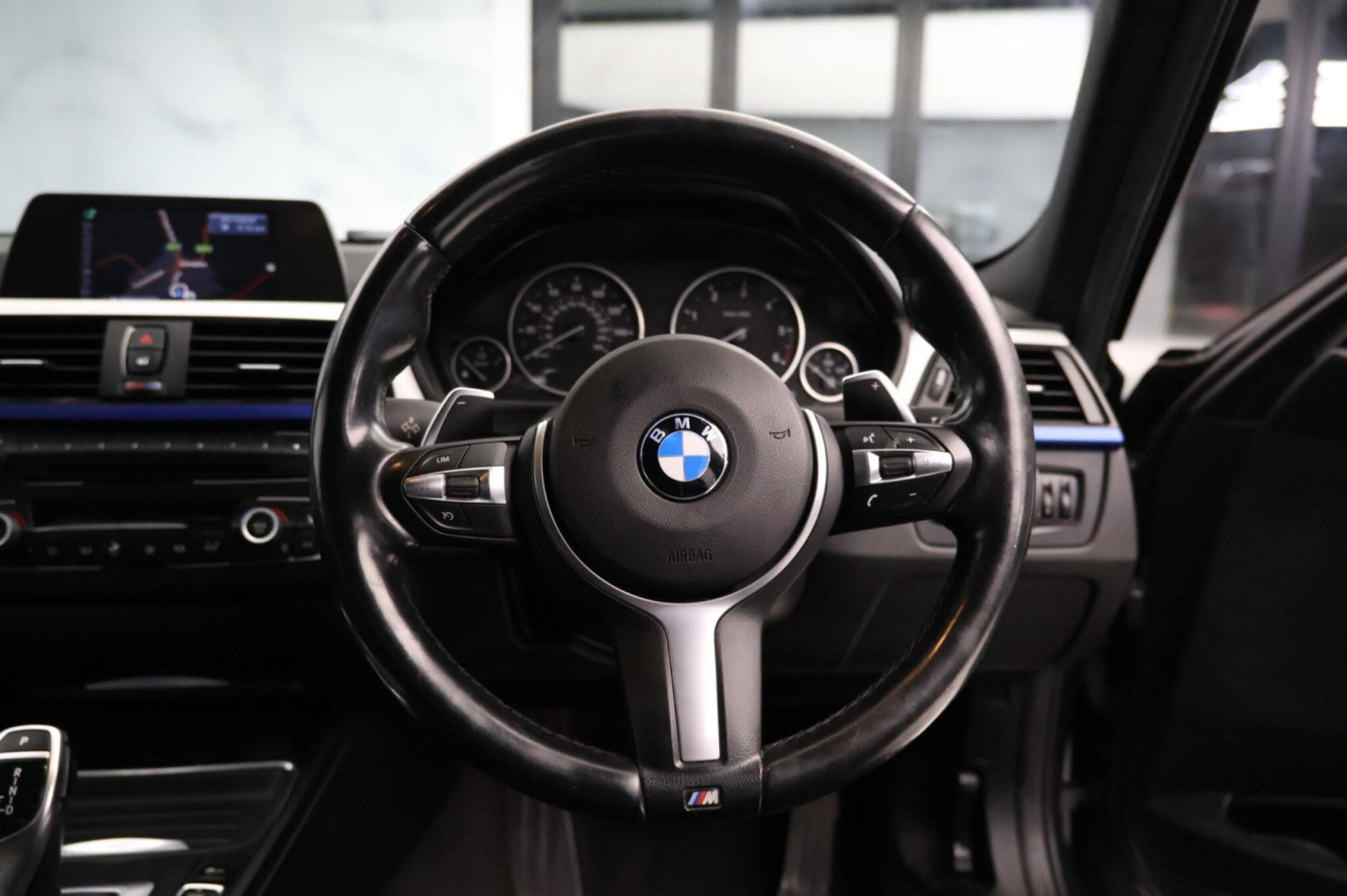 
                                                Voiture
                                                 BMW 3 Series 2.0 320d M Sport Auto xDrive Euro 5 (s/s) 4dr
