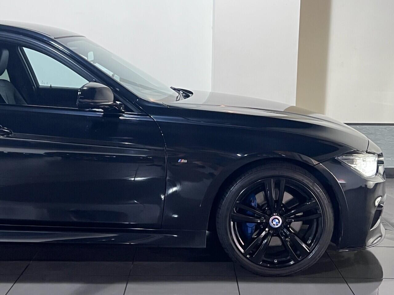 
                                                Voiture
                                                 BMW 3 SERIES 2.0 320d M Sport Saloon 4dr Diesel Auto Euro 6 (s/s) (190 ps) Saloon