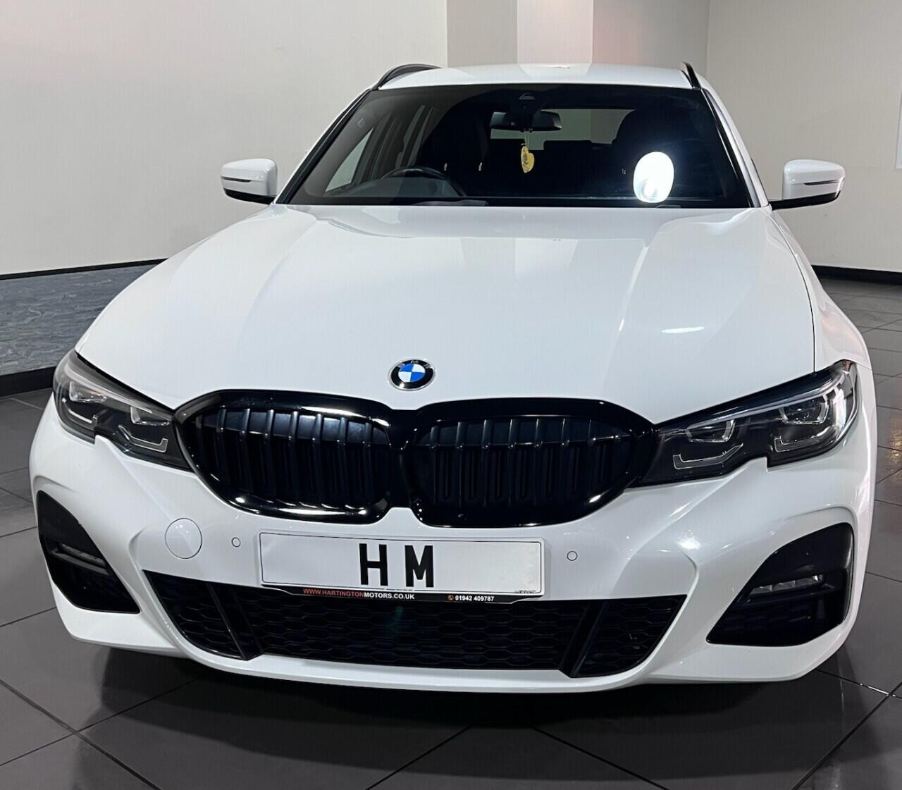 Voiture
                                                 BMW 3 SERIES 2.0 320d MHT M Sport Touring 5dr Diesel Hybrid Auto Euro 6 (s/s) (190 ps)