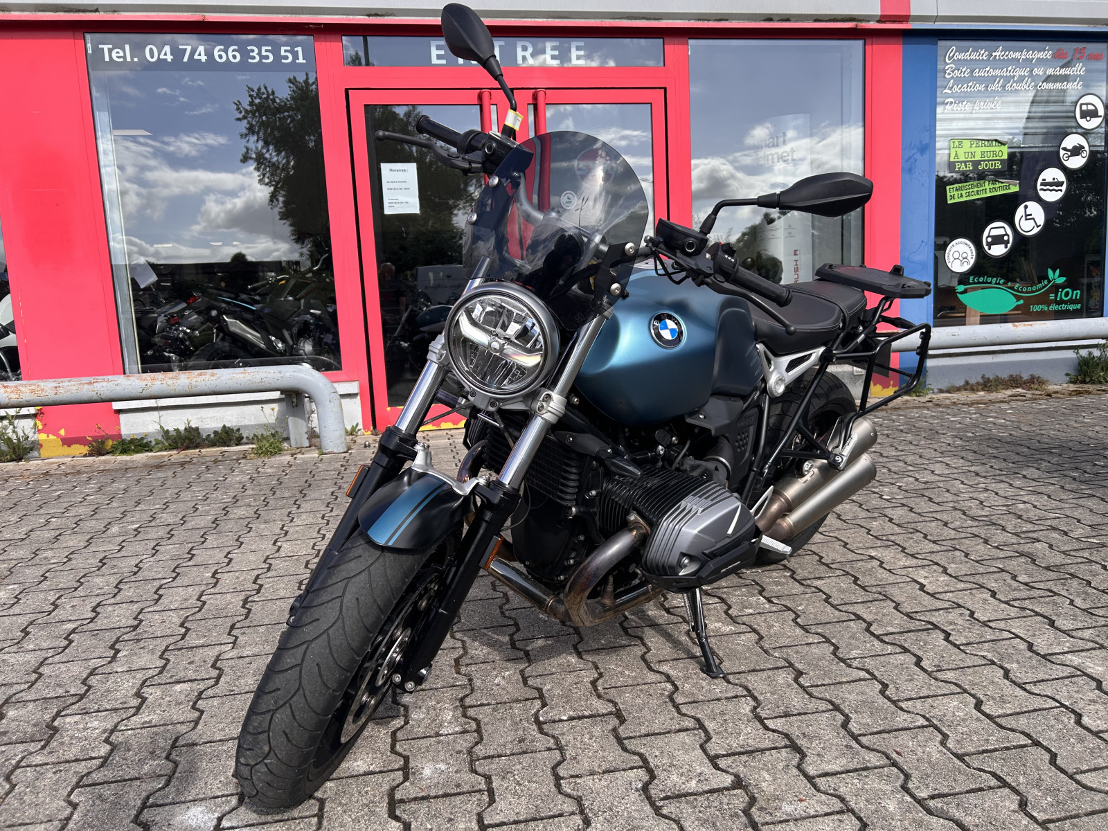 
                                                Moto - Scooter
                                                 BMW 😉 bmw - r nine t pure – tres bon état -garantie - faible km 16 611 kms😉  8 990 € 2021