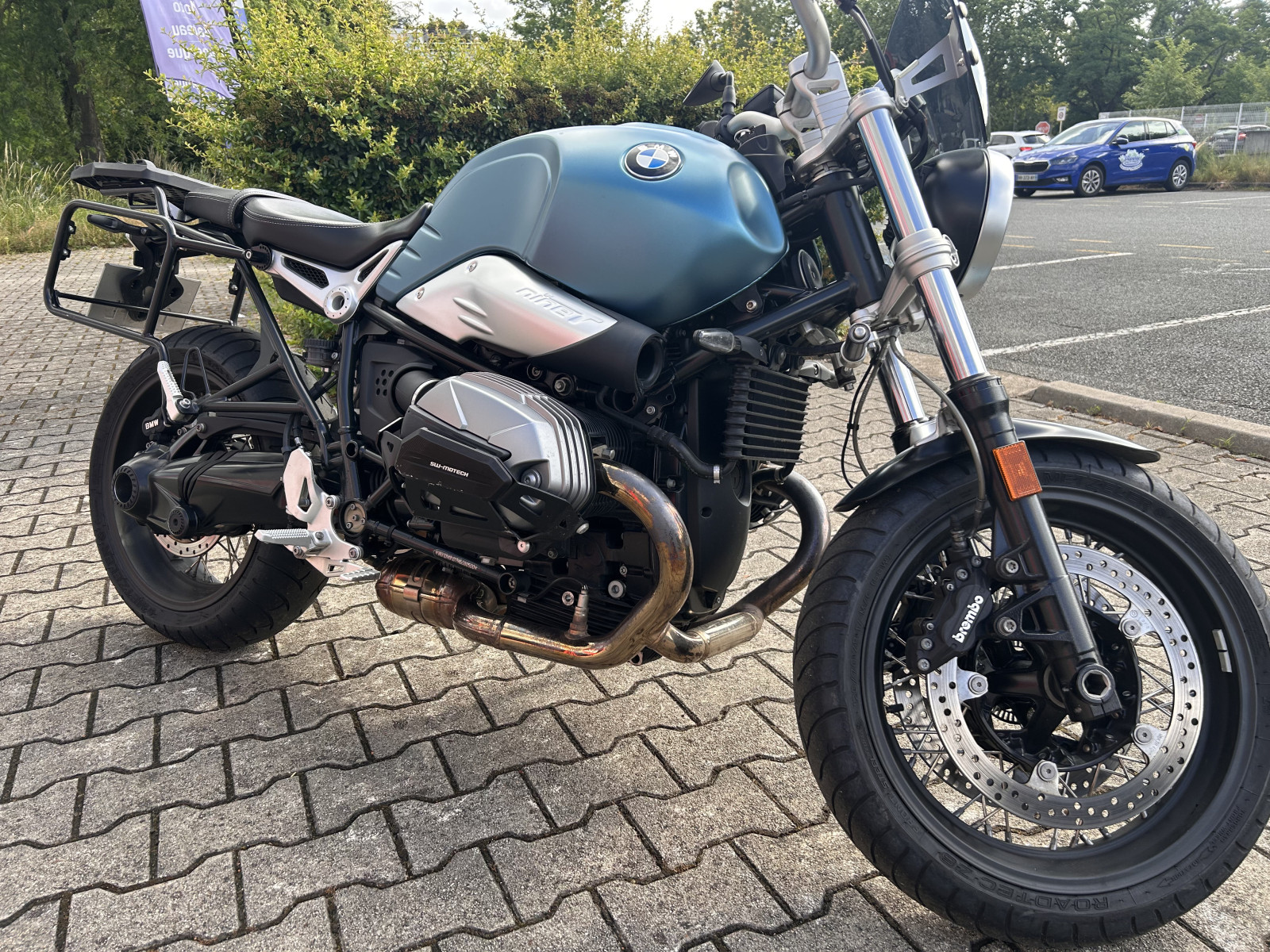 
                                                Moto - Scooter
                                                 BMW 😉 bmw - r nine t pure – tres bon état -garantie - faible km 16 611 kms😉  8 990 € 2021