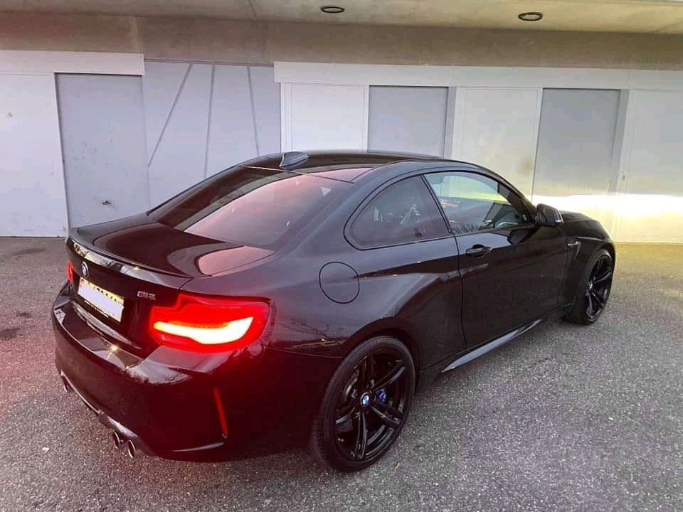 
                                                Voiture
                                                 BMW M2 2018