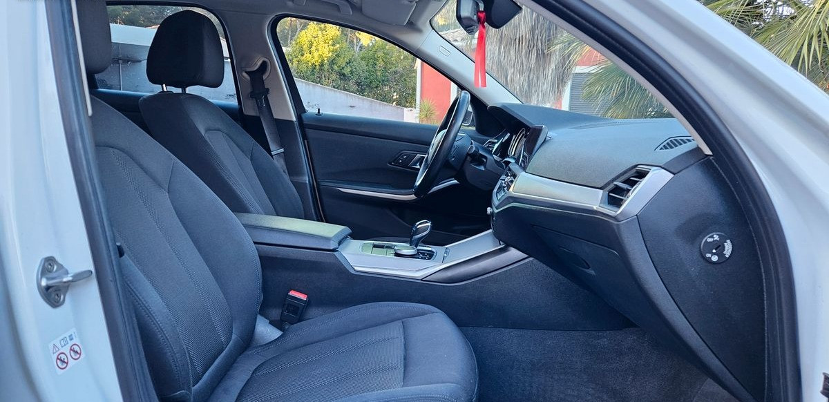 
                                                Voiture
                                                 BMW Serie 3 320i G20 Business Design 184ch BVA