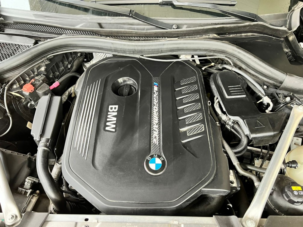 
                                                Voiture
                                                 BMW X3 M40i