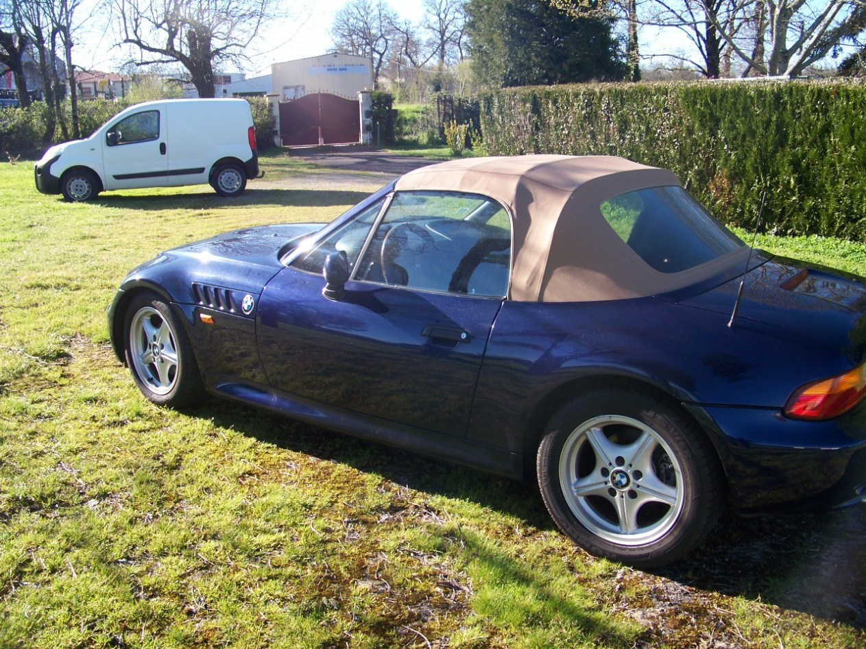 
                                                Voiture
                                                 BMW Z3 Roadster