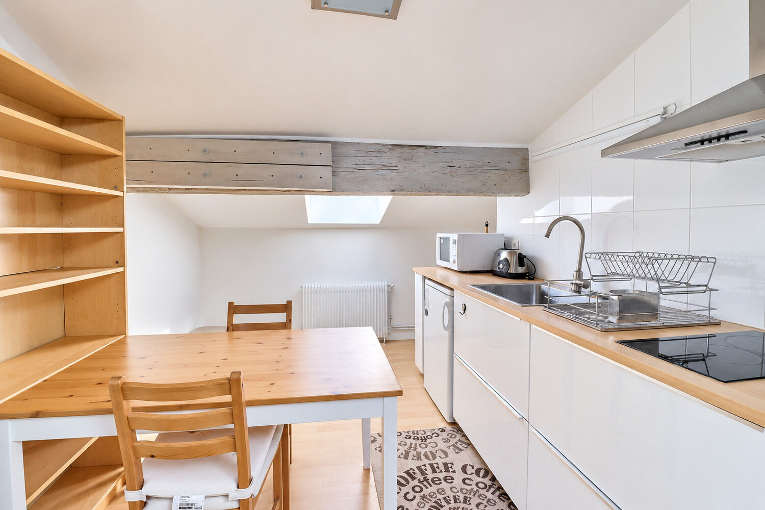 
                                                Vente
                                                 BORDEAUX BASTIDE – Immeuble mixte de 10pièces