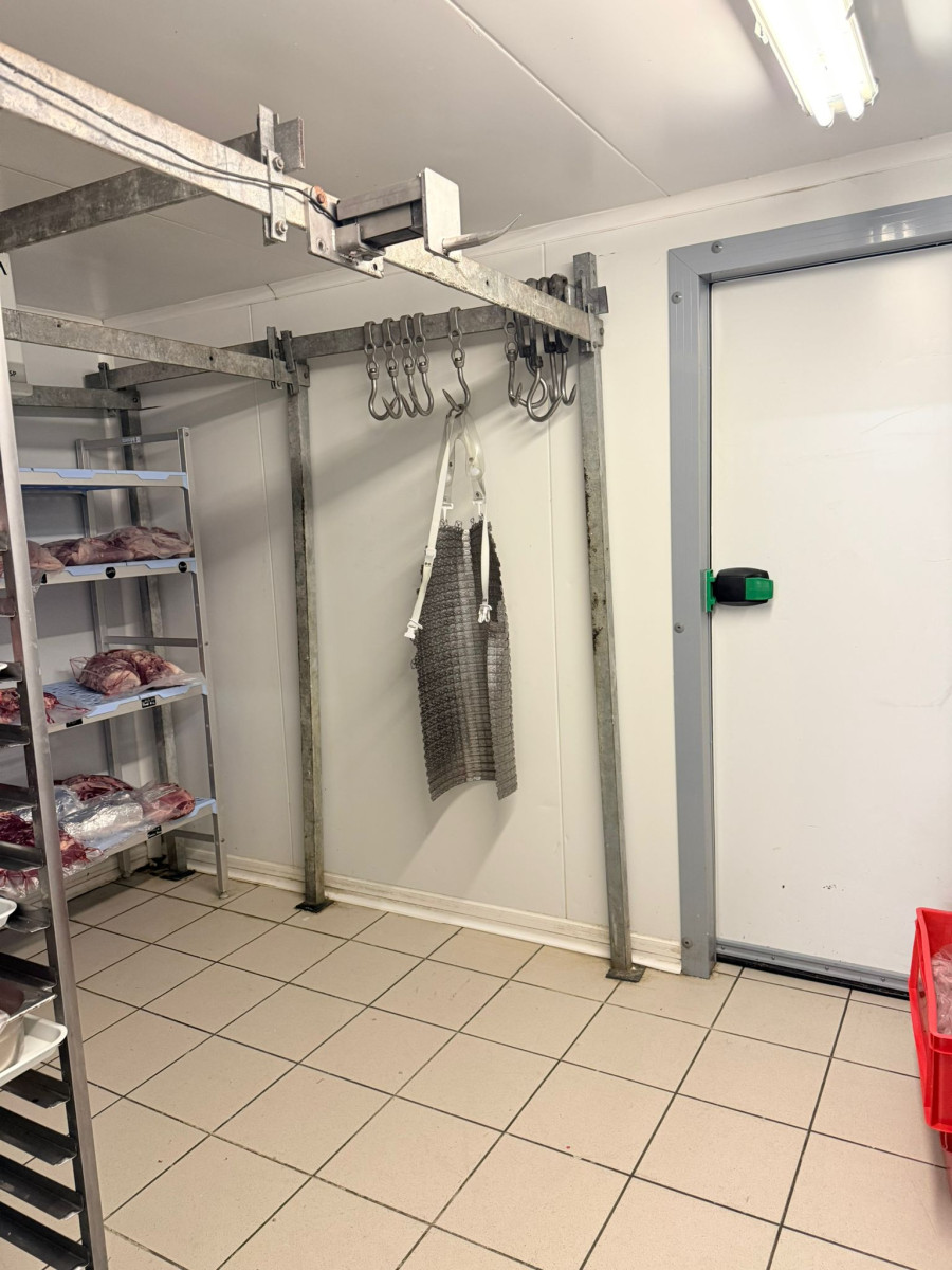 
                                                Vente
                                                 Fonds de commerce – 117 m² – Oullins-Pierre-Bénite