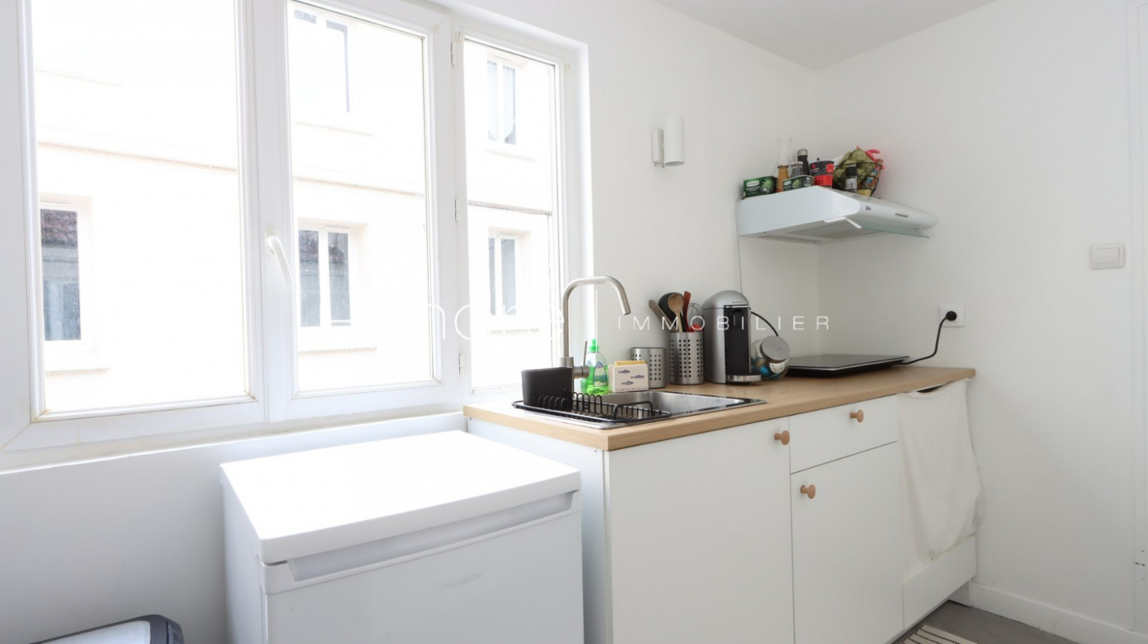 
                                                Location
                                                 BOUGIVAL - RAVISSANT DUPLEX MANSARDE