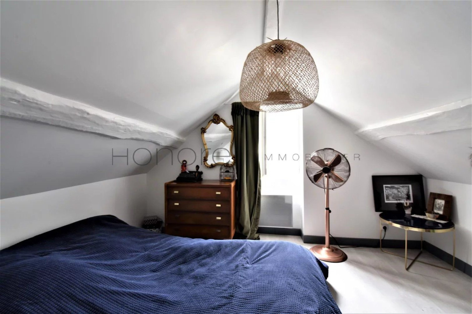 
                                                Vente
                                                 BOUGIVAL - RAVISSANT DUPLEX MANSARDE