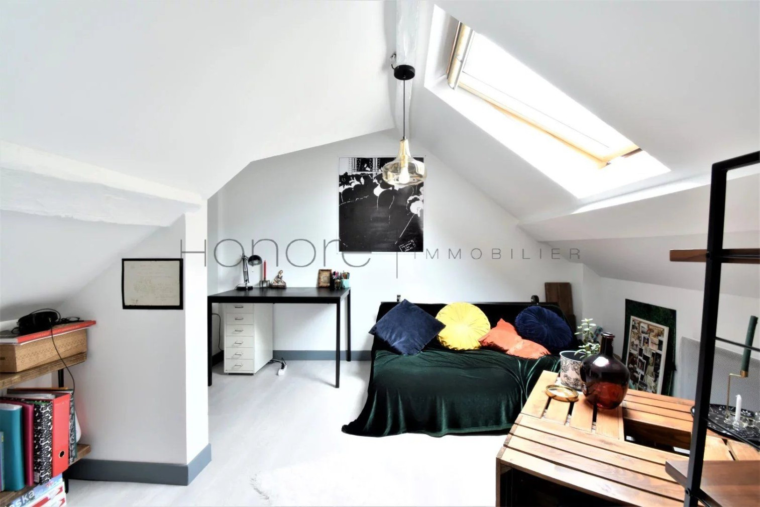 
                                                Vente
                                                 BOUGIVAL - RAVISSANT DUPLEX MANSARDE