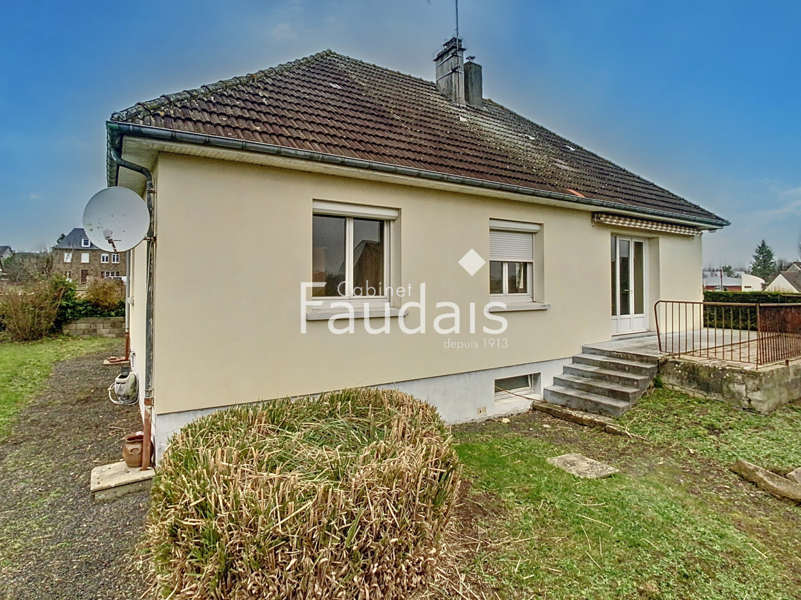 
                                                Vente
                                                 BOURG DE MOYON, MAISON DE 89M2