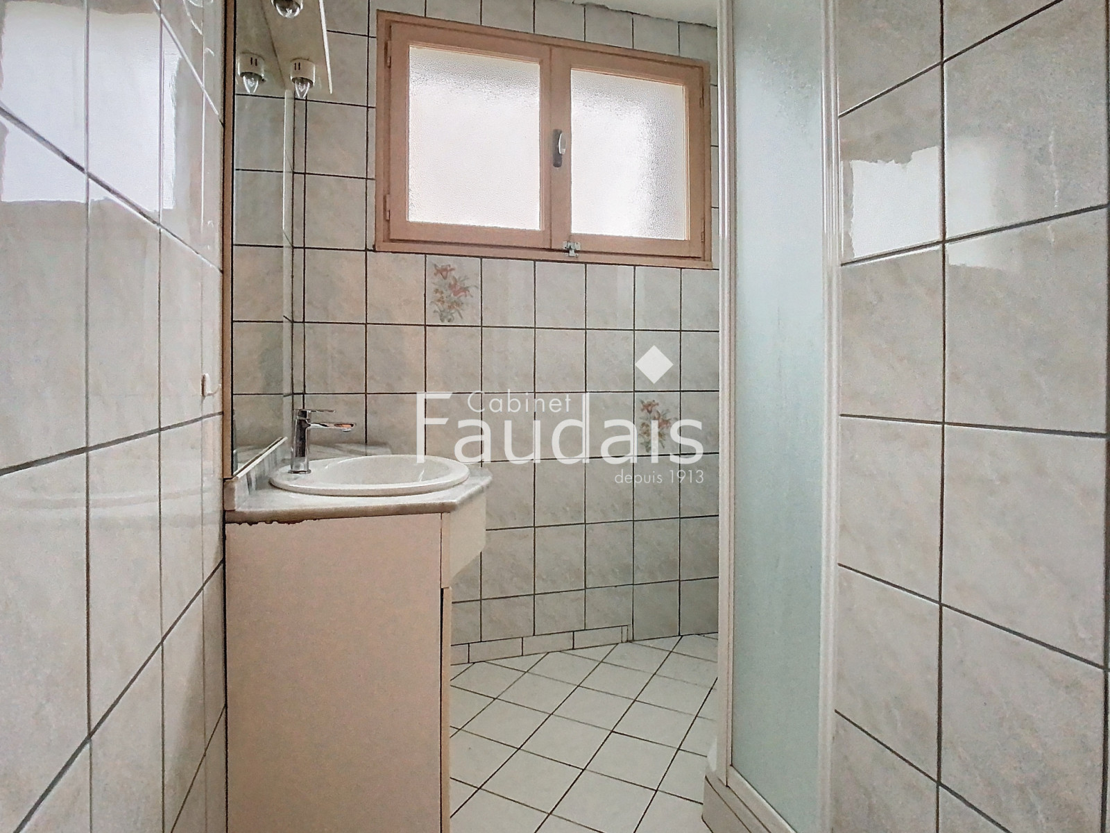 
                                                Vente
                                                 BOURG DE MOYON, MAISON DE 89M2