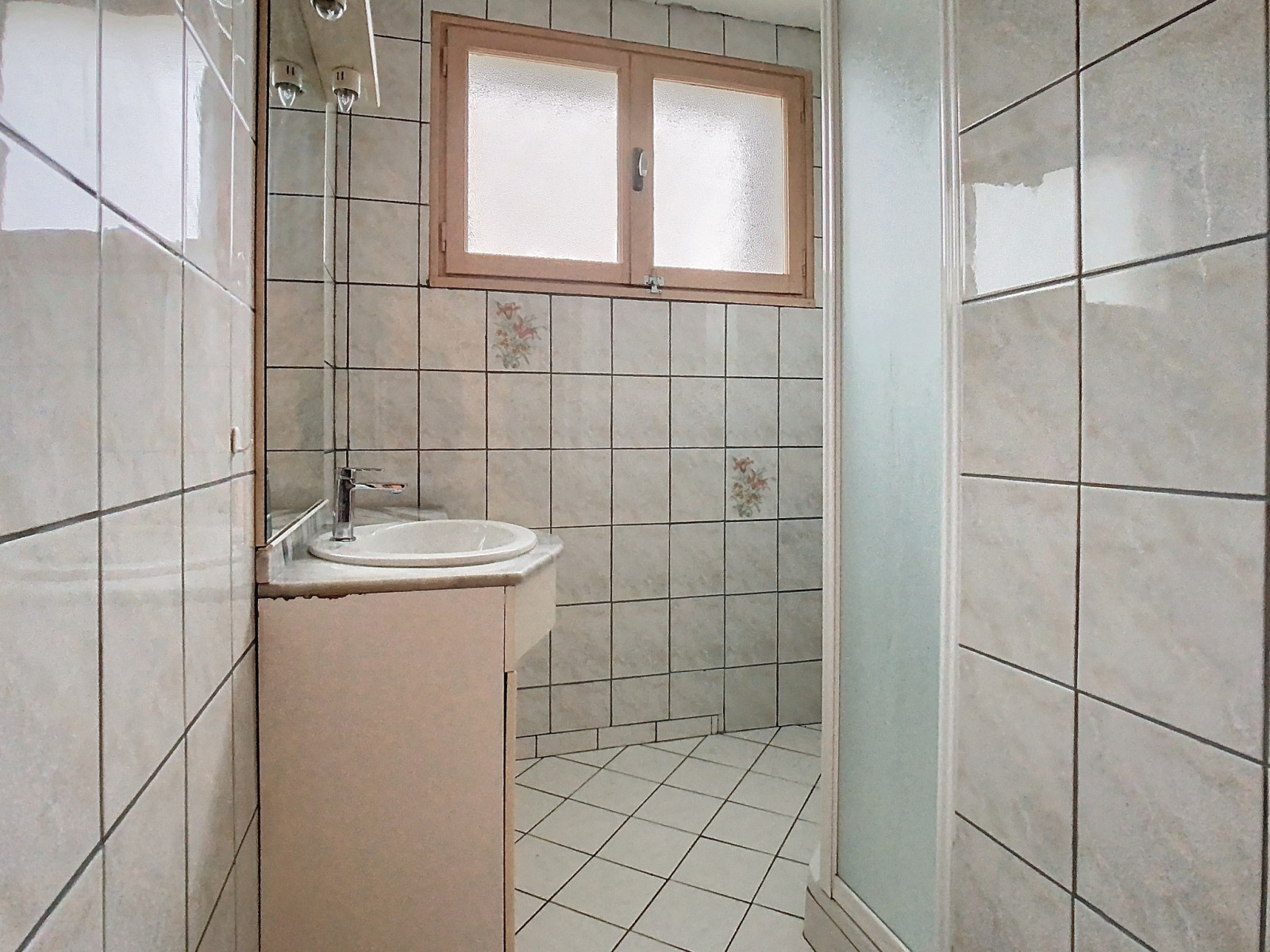 
                                                Vente
                                                 BOURG DE MOYON, MAISON DE 89M2