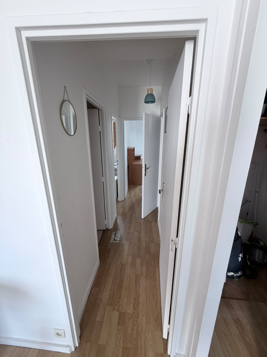 
                                                Location
                                                 Bourg-la-Reine — 3 pièces meublé de 60 m², 8e étage avec ascenseur, à 5 min du RER B