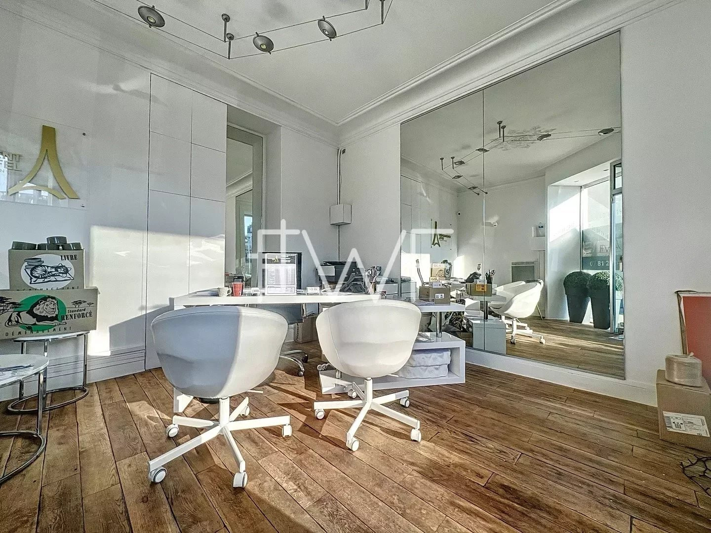 
                                                Location
                                                 Boutique 17 m² à louer