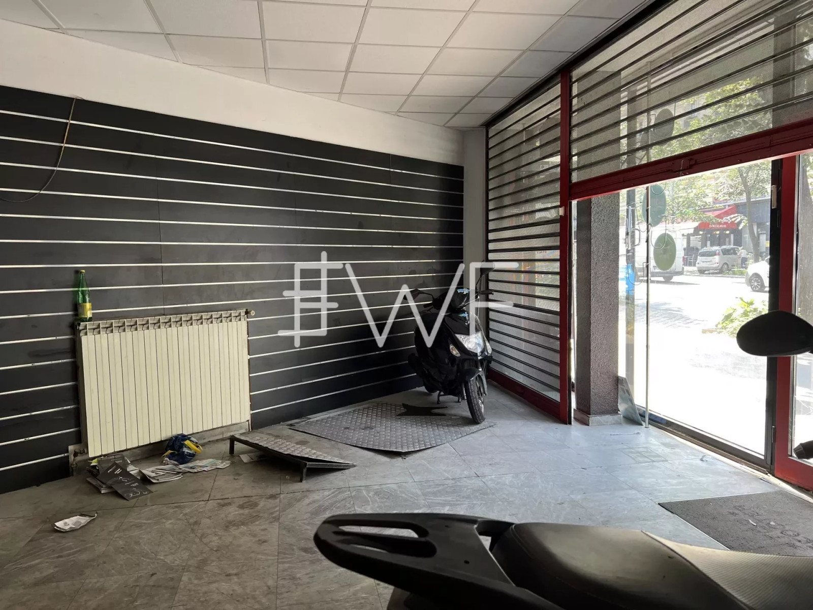 
                                                Location
                                                 Boutique 70m2 emplacement n° 1