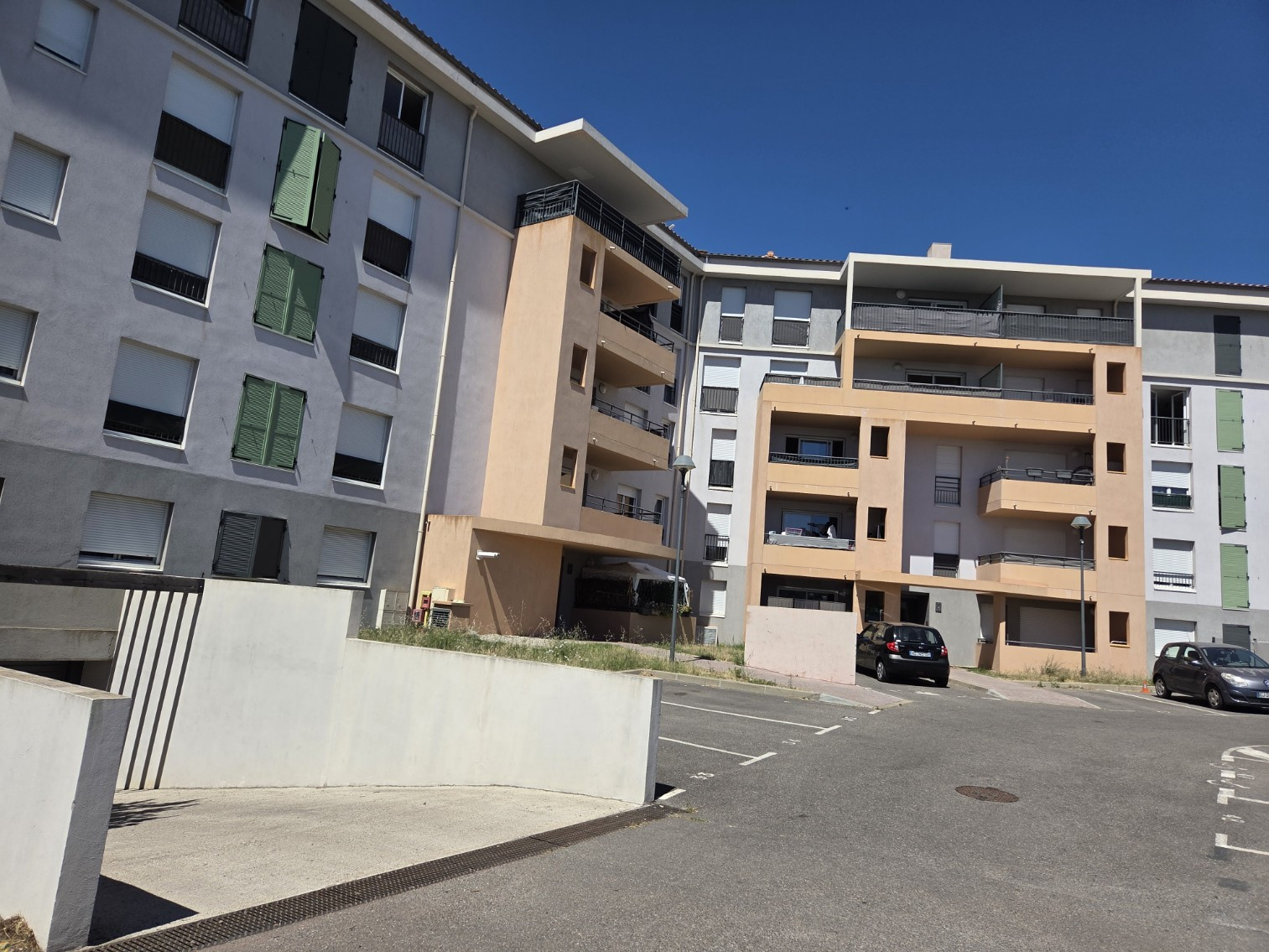 
                                                Vente
                                                 BOX NEUFS PMR -  RESIDENCE SECURISEE