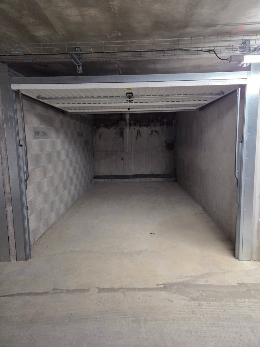 
                                                Vente
                                                 BOX - RESIDENCE SECURISEE HORIZON CROISETTE