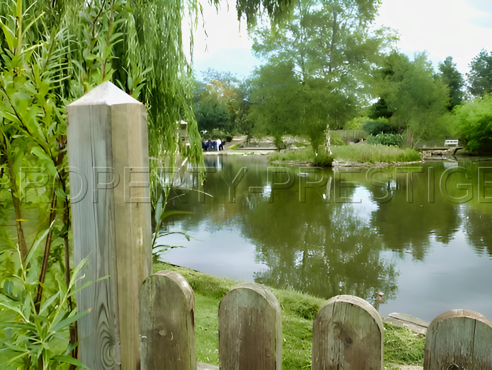 
                                                Vente
                                                 BRETAGNE PROPRIETE EVENEMENTIELLE 4 HA