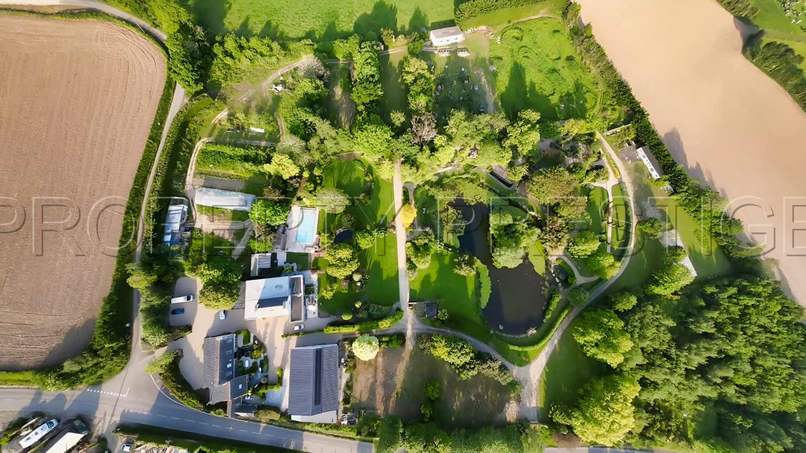 
                                                Vente
                                                 BRETAGNE PROPRIETE EVENEMENTIELLE 4 HA