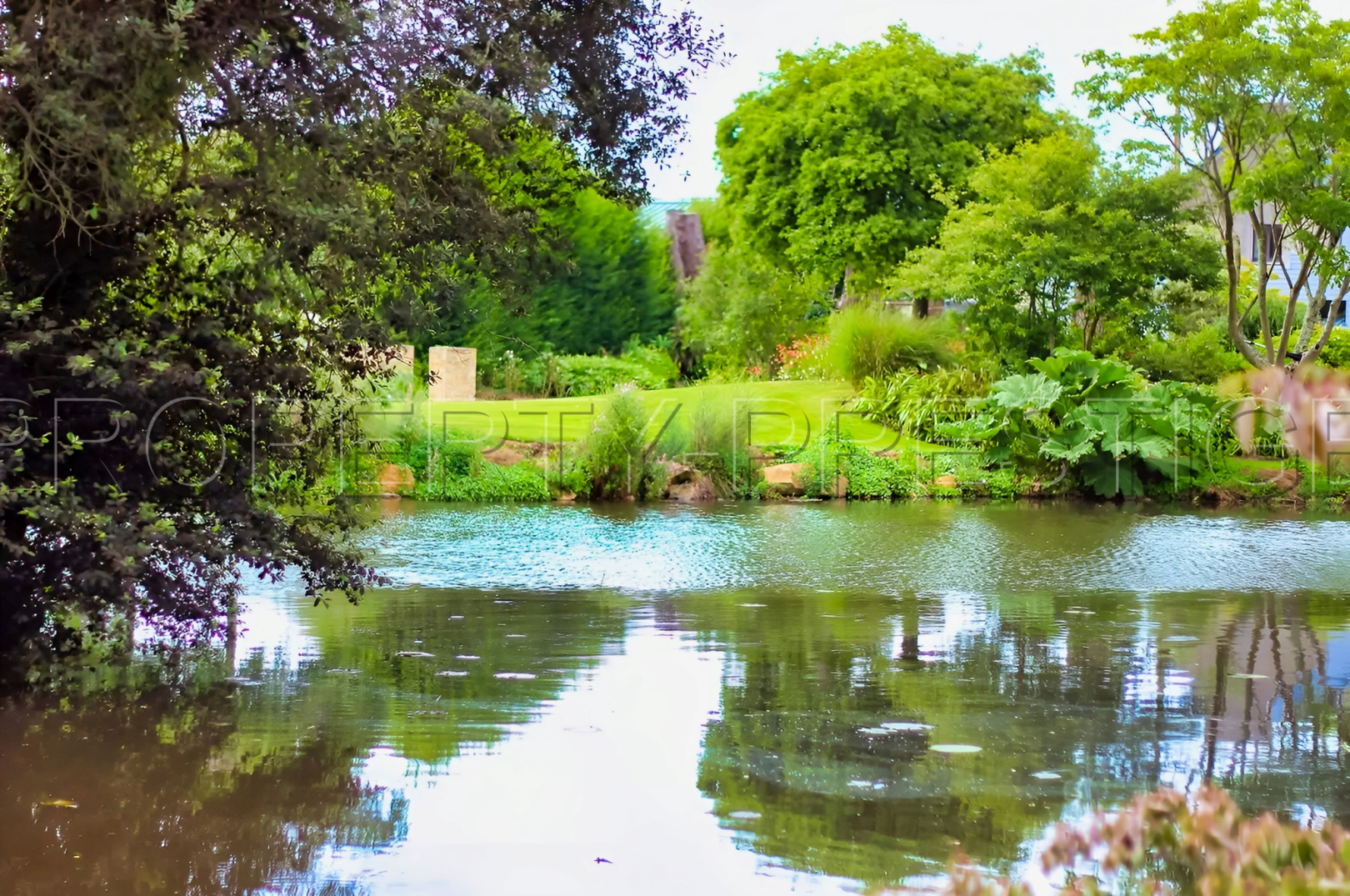 
                                                Vente
                                                 BRETAGNE PROPRIETE EVENEMENTIELLE 4 HA