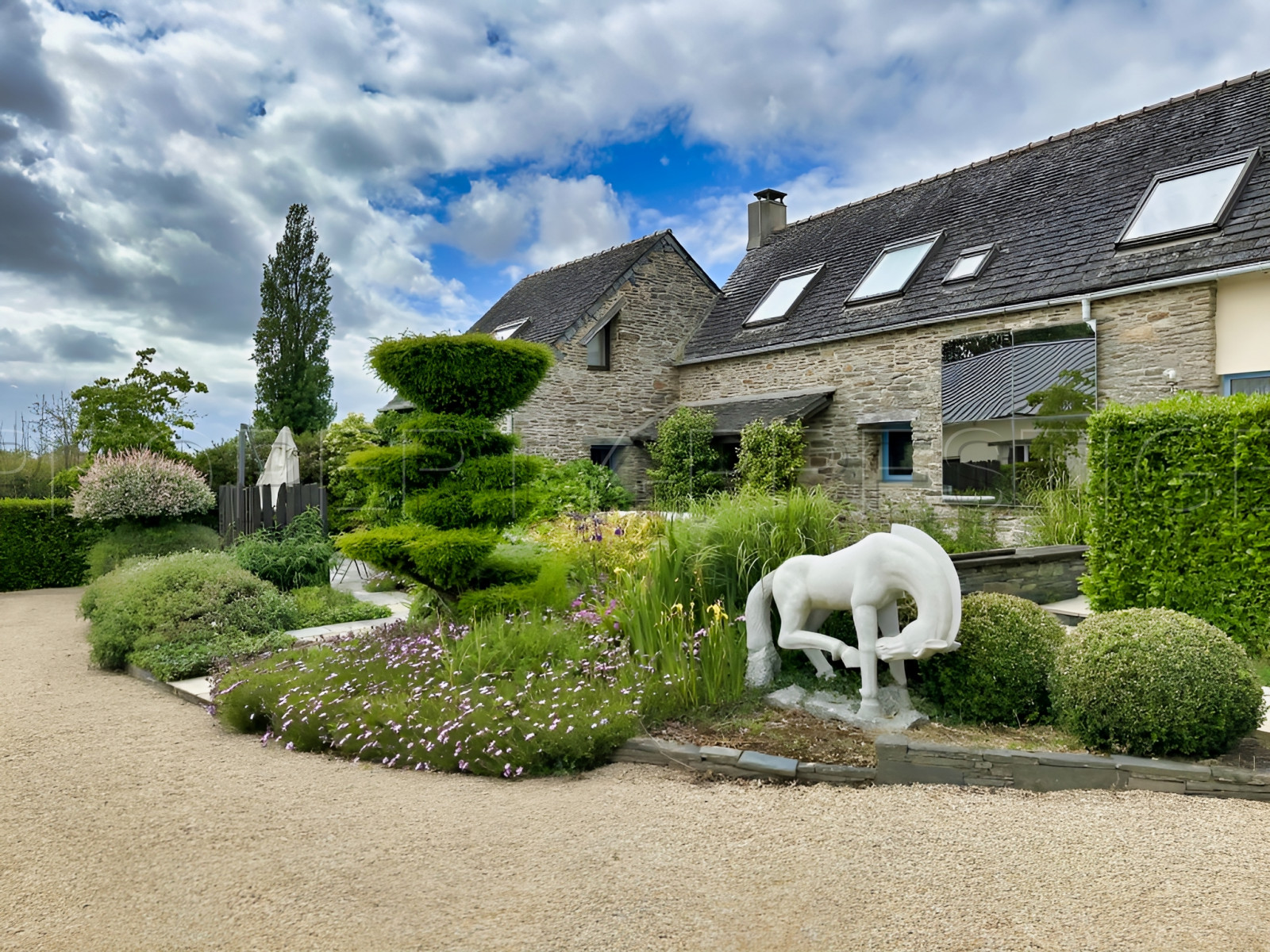 
                                                Vente
                                                 BRETAGNE PROPRIETE EVENEMENTIELLE 4 HA