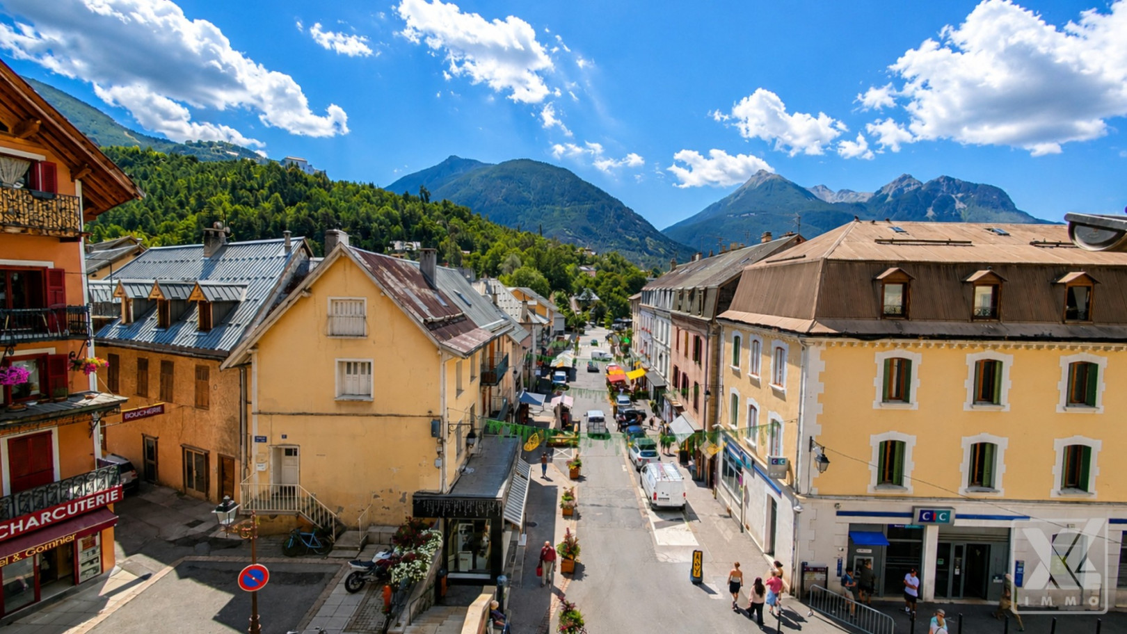 
                                                Vente
                                                 Briançon Centre Charmant T3 de 67 m² avec cave