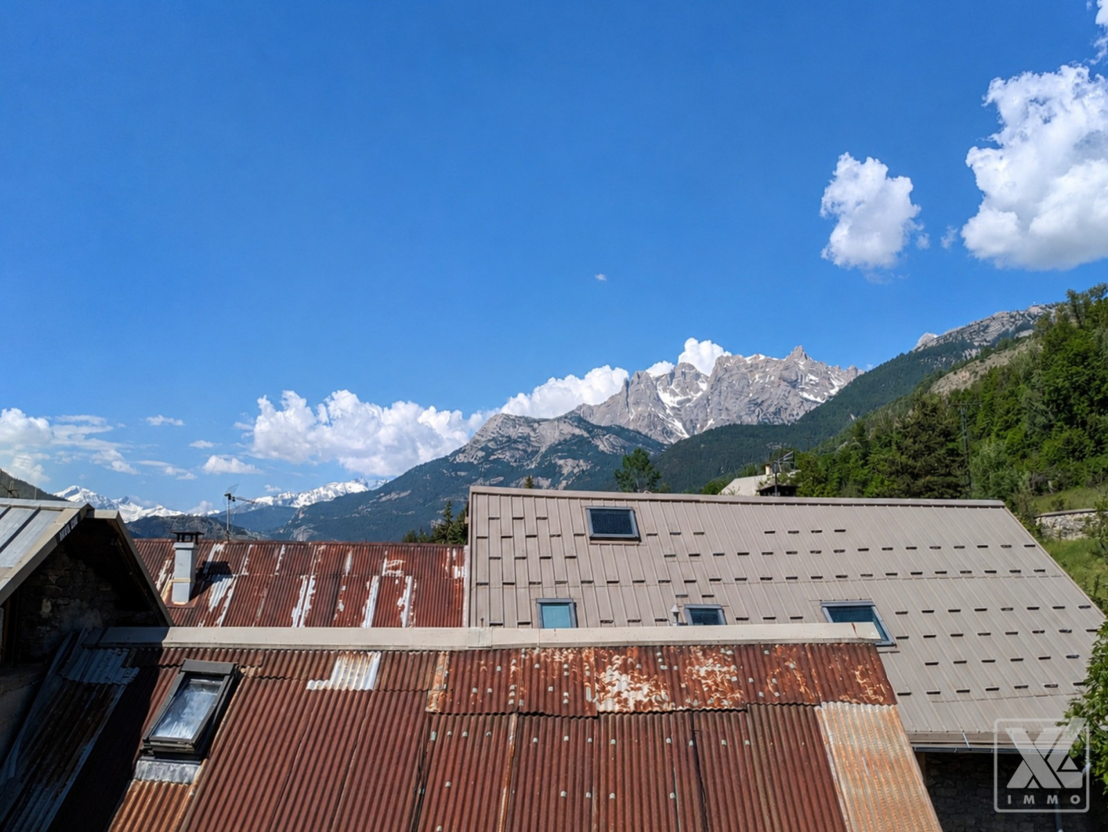 
                                                Vente
                                                 BRIANÇON – Joli T2 traversant de 51,79 m2 + Cave