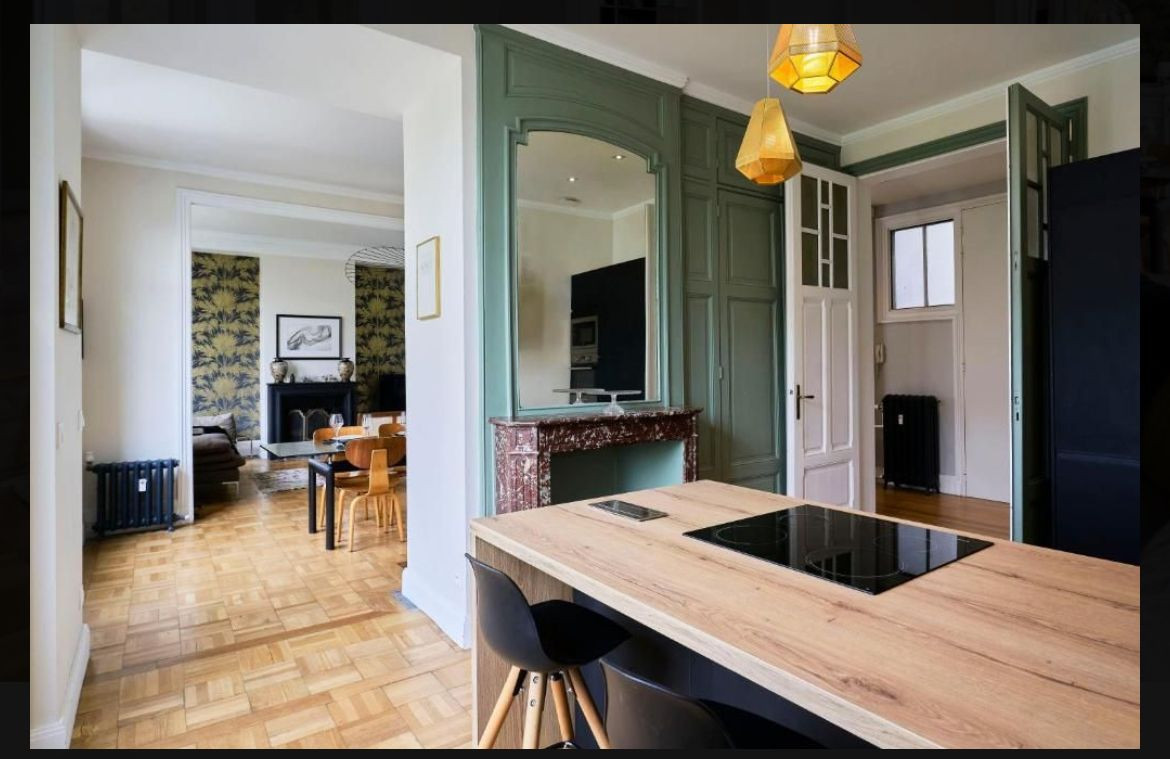 
                                                Location
                                                 Bright & Stylish Furnished Apartment Saint Maur-Lille (loyer tout inclus)