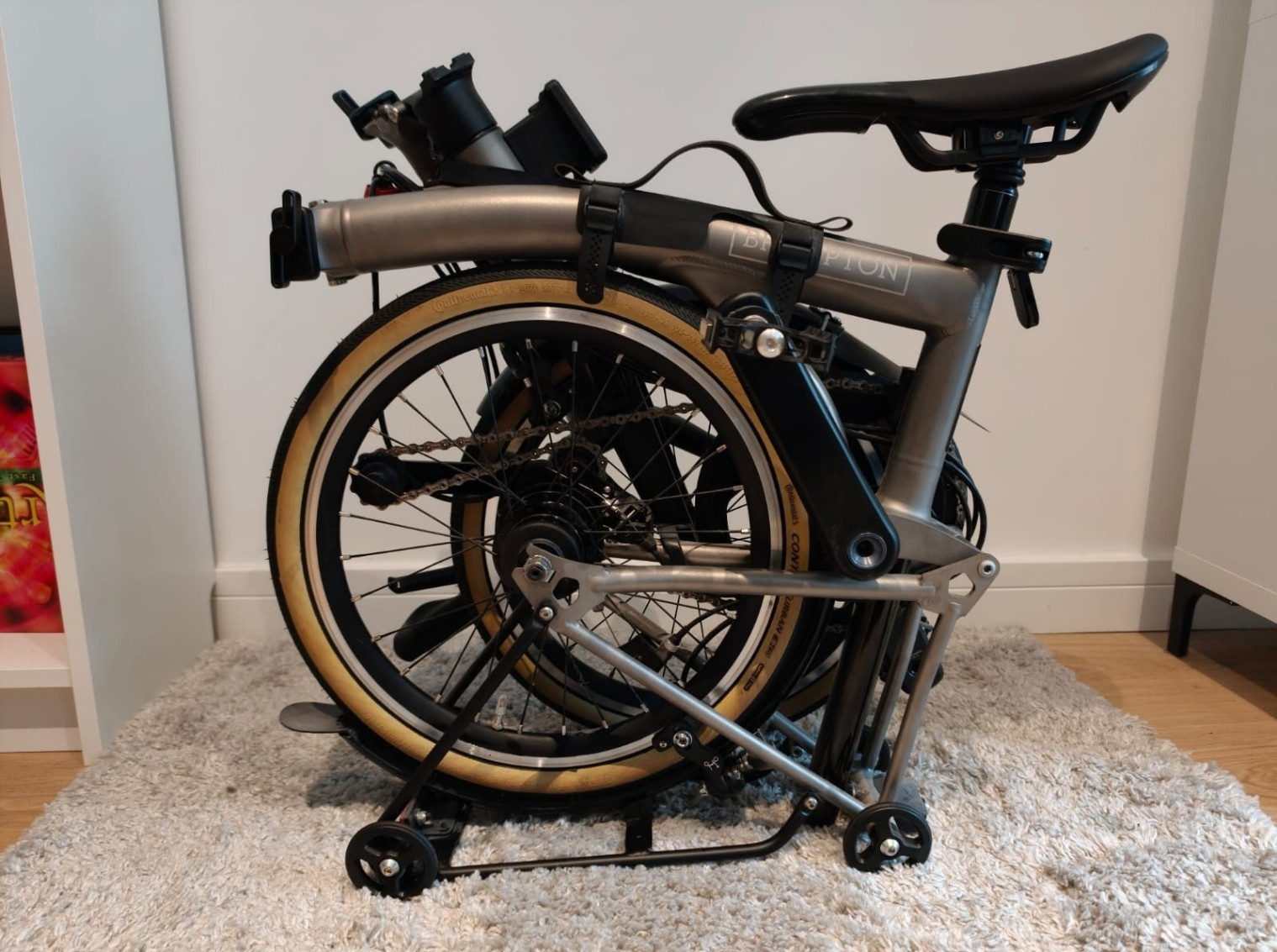 
                                                Vélos
                                                 Brompton T-Line 12 vitesses Mid (2025)