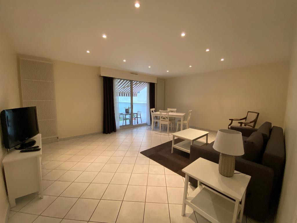 
                                                Location
                                                 Bry-sur-Marne
2 pièces  
Résidence de standing