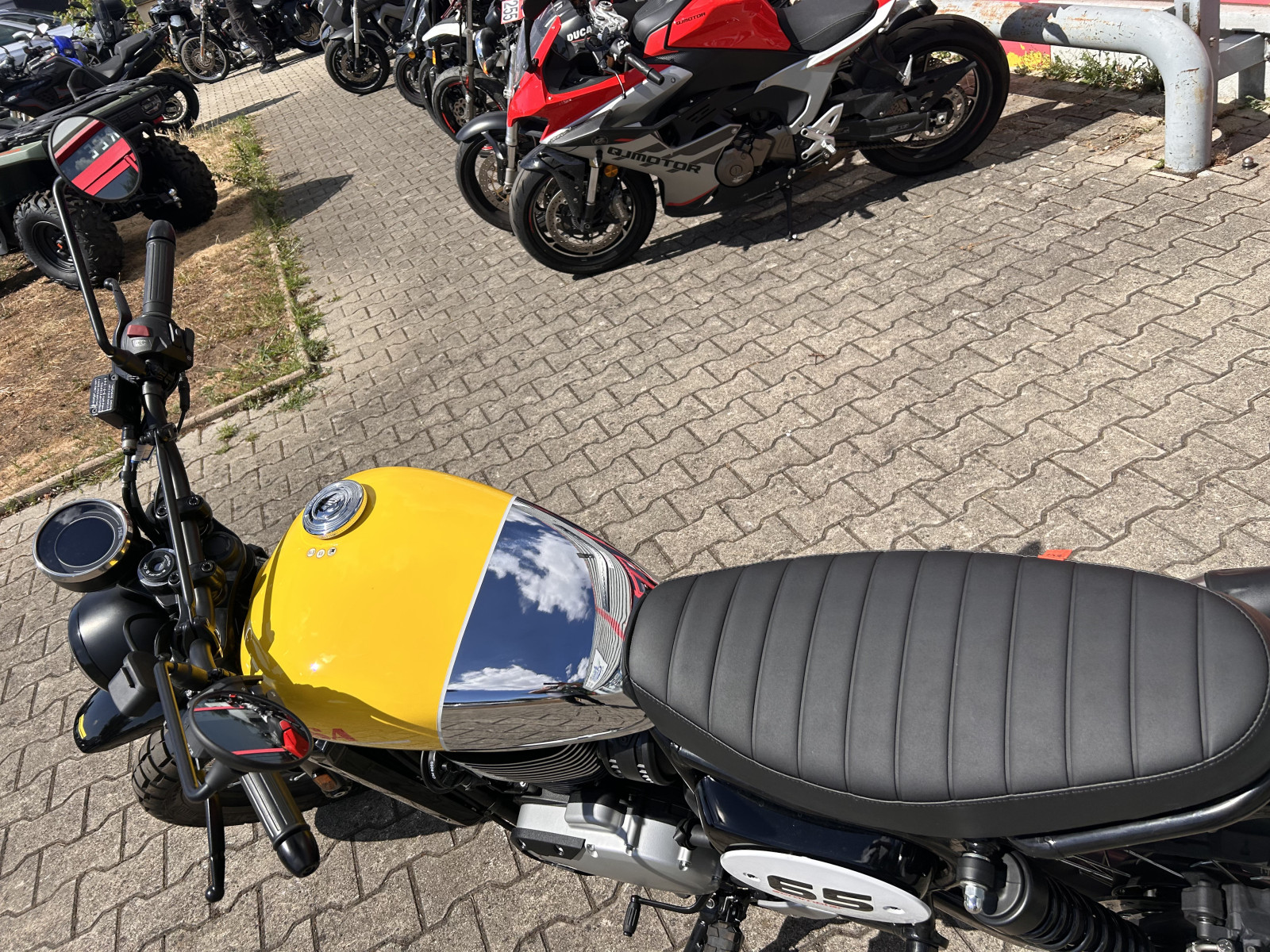 
                                                Moto - Scooter
                                                 BSA 😉 BSA 650 SCRAMBLER – ÉTAT NEUVE/ GARANTIE 3 ANS/ FAIBLE KM 1 KM 😉 2026