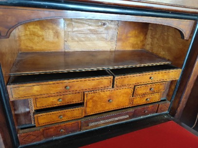 
                                                Meuble
                                                 Buffet ancien en bois massif merisier petit prix