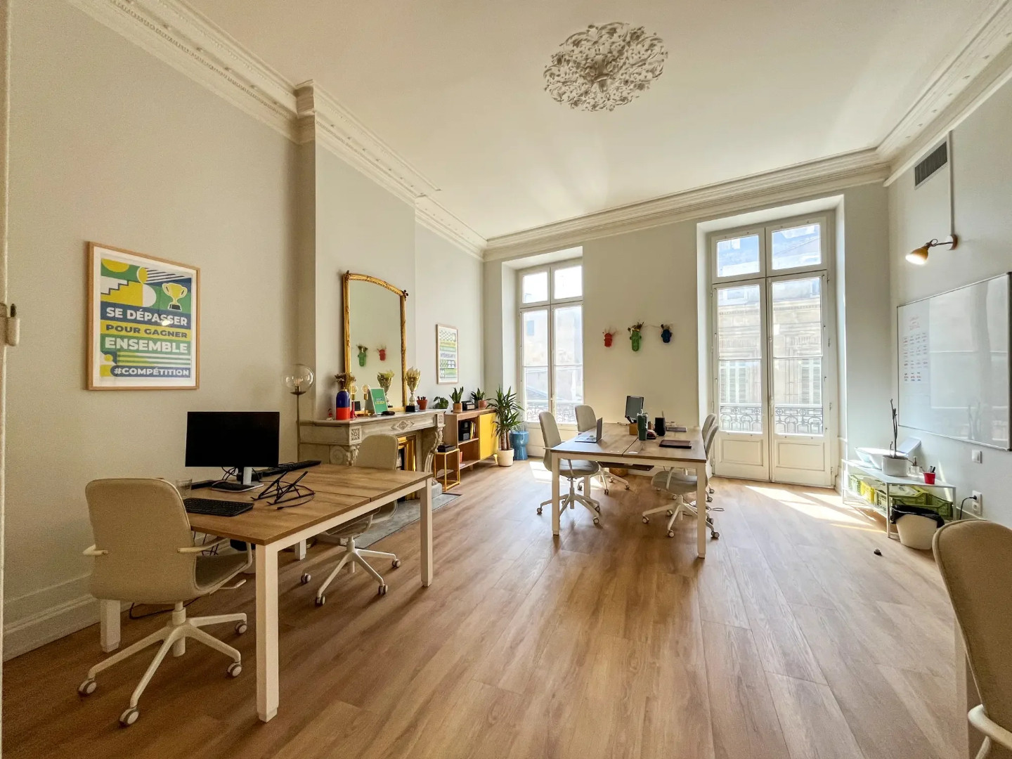 
                                                Location
                                                 Bureau 6 Postes 129m2 - Chartrons