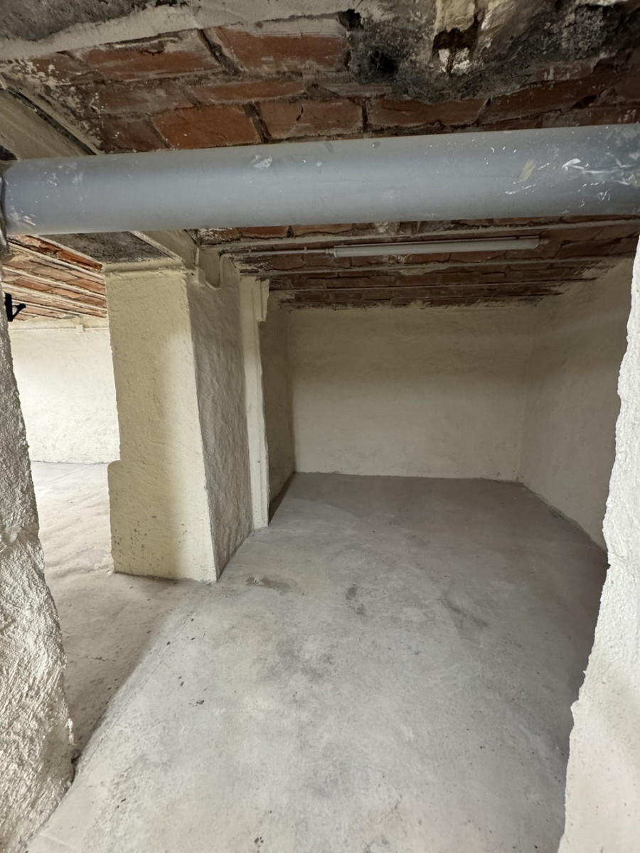 
                                                Location
                                                 Bureau avec cave de stockage Lyon 3