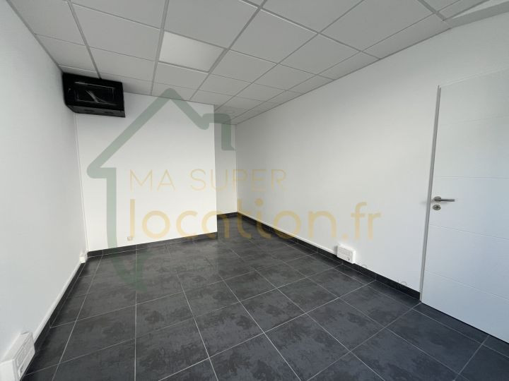 
                                                Location
                                                 Bureau de 17m2 à Saint-Quentin