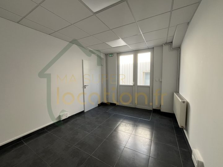 
                                                Location
                                                 Bureau de 17m2 à Saint-Quentin