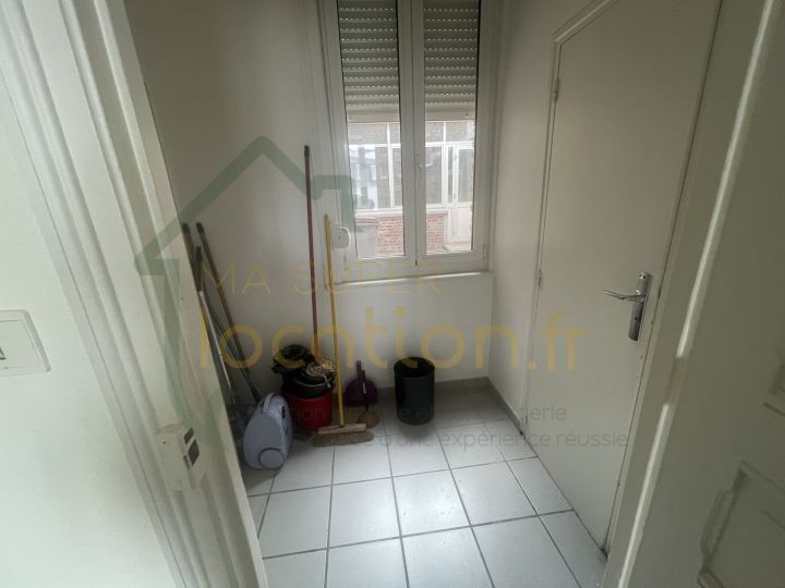 
                                                Location
                                                 Bureau de 20m2 situé dans le centre-ville de Saint-Quentin