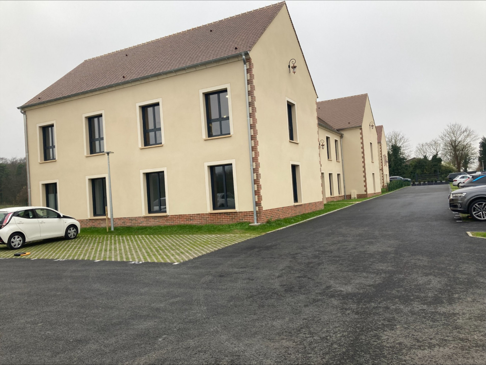 
                                                Vente
                                                 Bureau Neuf 18,76 M2 à Gouvieux 60270