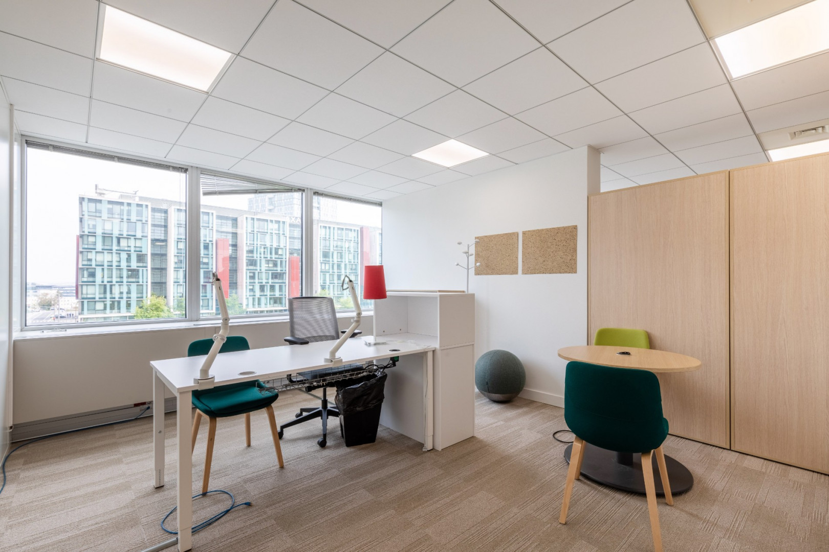 
                                                Location
                                                 Bureaux - 1 889 m² - La Defense