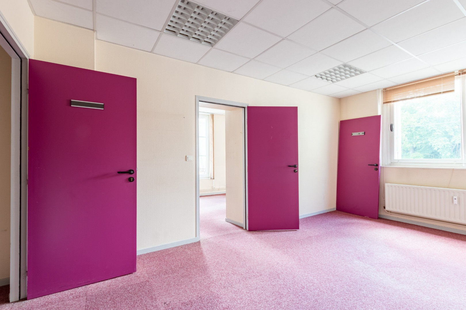 
                                                Vente
                                                 Bureaux - 562 m² - Châlons-en-Champagne