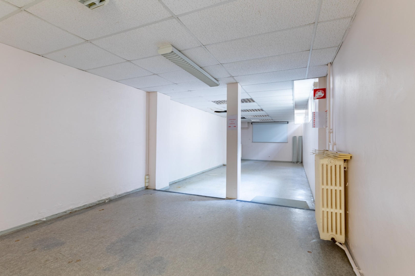 
                                                Vente
                                                 Bureaux - 562 m² - Châlons-en-Champagne