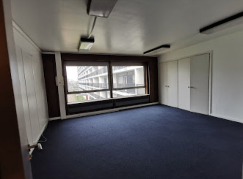 
                                                Vente
                                                 Bureaux à vendre à Croix (Nord 59) - 37 m²