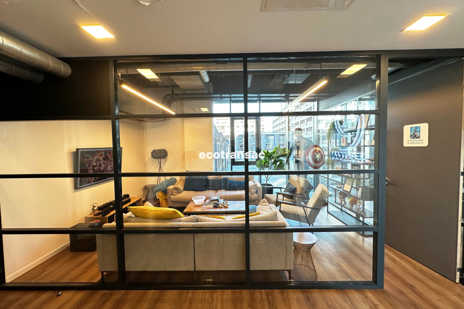 
                                                Vente
                                                 Bureaux aménagés – 320 m² – Disponibilité immédiate à Confluence